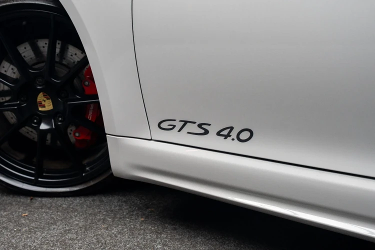 Vehicle Image 25