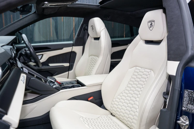 Vehicle Image 36