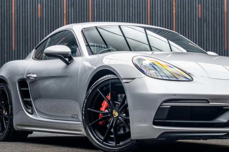 Vehicle Image 7