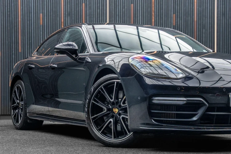 Vehicle Image 7