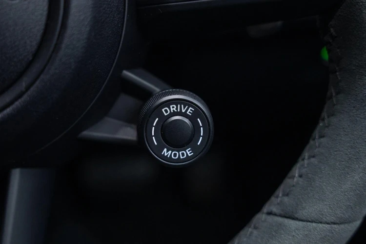 Vehicle Image 24