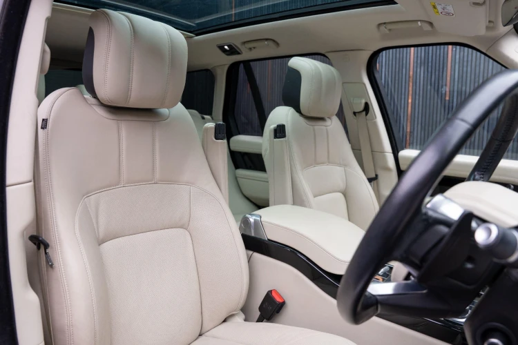 Vehicle Image 12