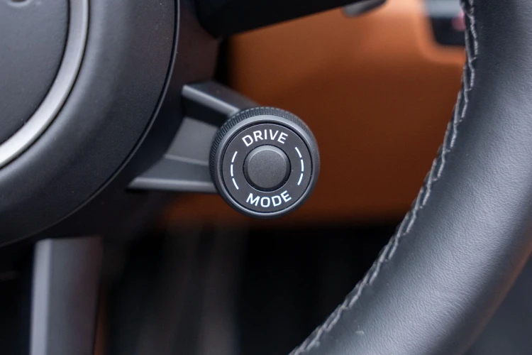 Vehicle Image 24