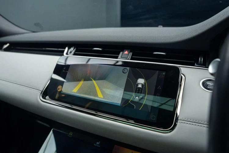 Vehicle Image 8