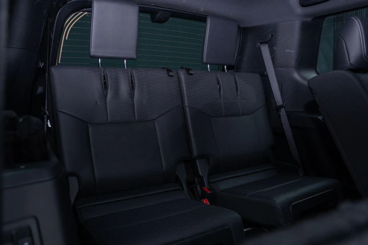 Vehicle Image 16