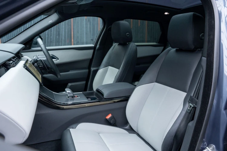 Vehicle Image 30