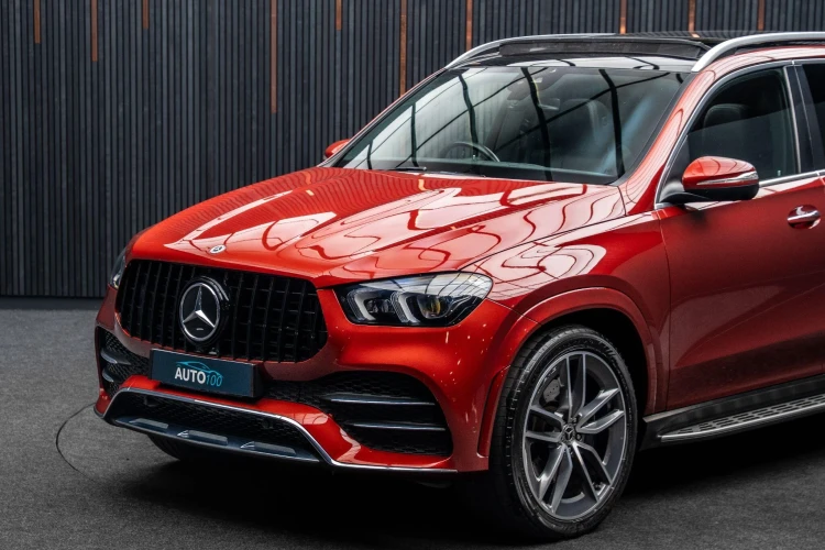 Vehicle Image 5