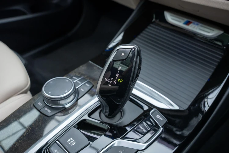 Vehicle Image 35