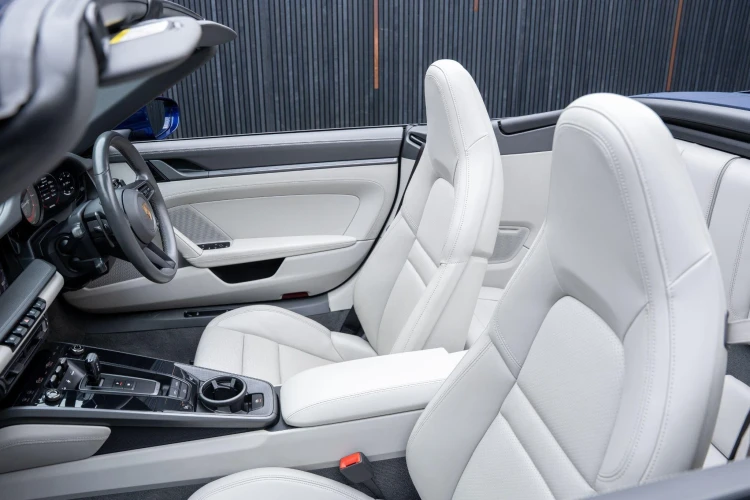 Vehicle Image 37