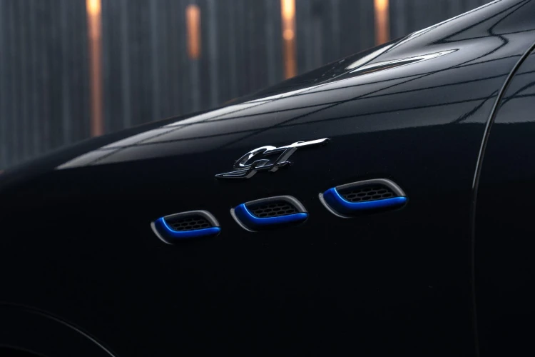 Vehicle Image 35