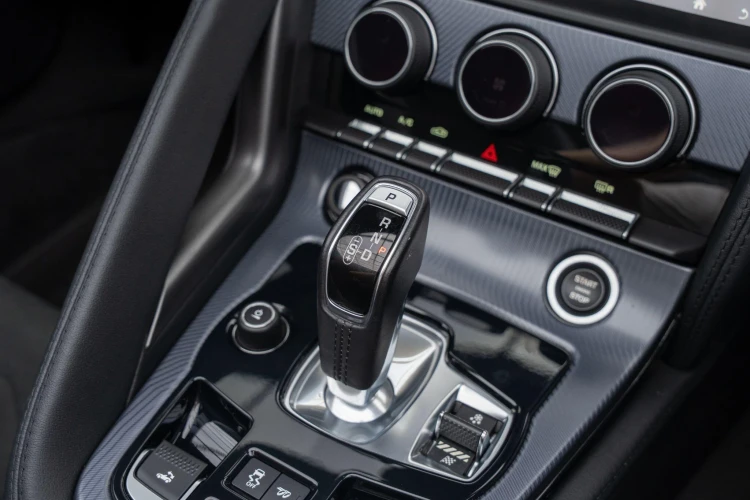 Vehicle Image 30