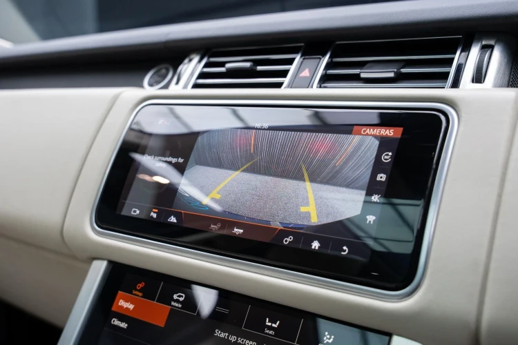 Vehicle Image 8