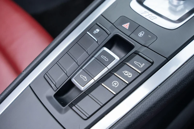 Vehicle Image 26