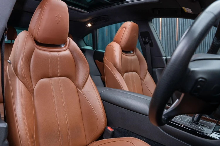 Vehicle Image 13