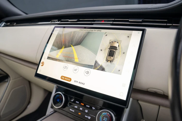 Vehicle Image 10
