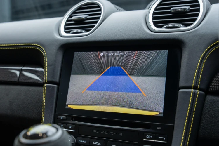 Vehicle Image 6