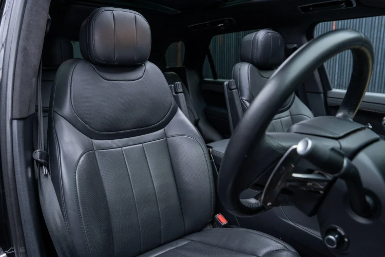 Vehicle Image 12