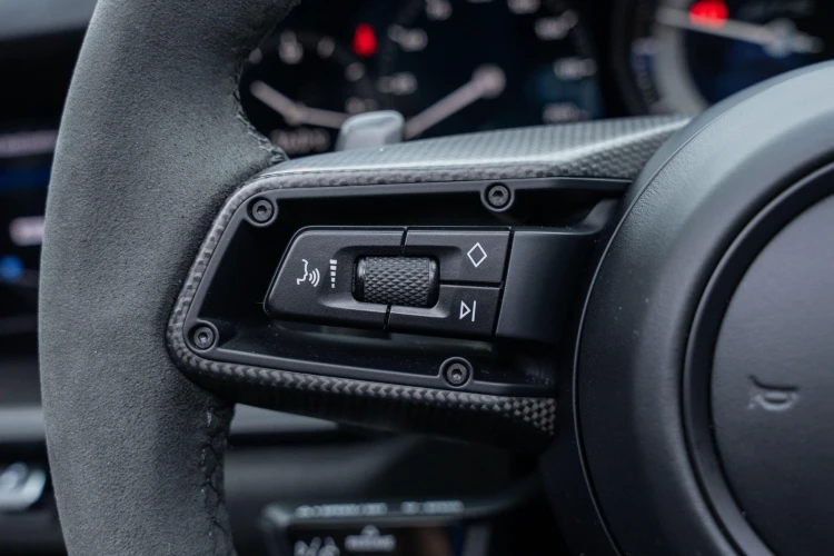 Vehicle Image 24