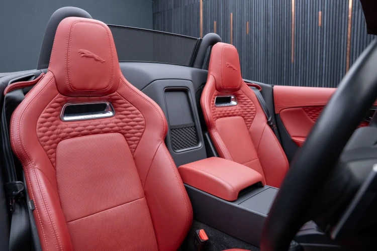 Vehicle Image 12