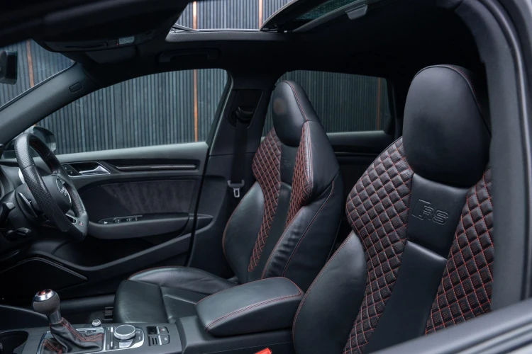 Vehicle Image 45