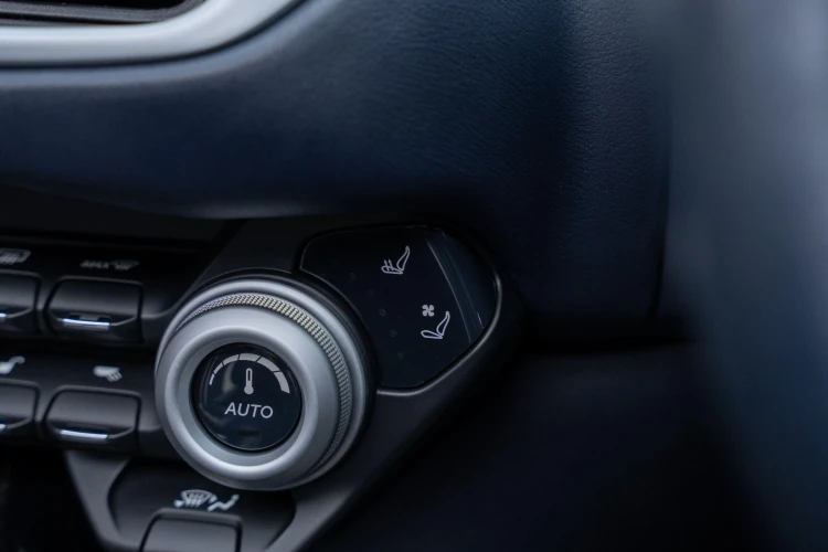 Vehicle Image 30