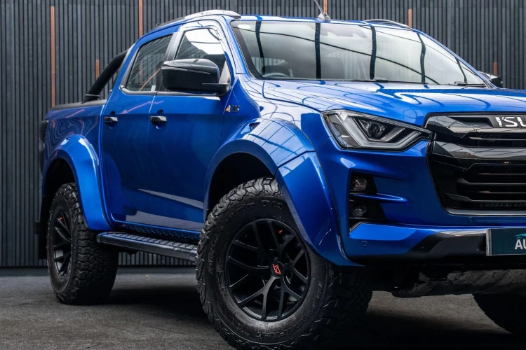 Vehicle Image 7