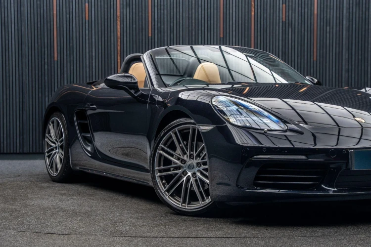 Vehicle Image 7