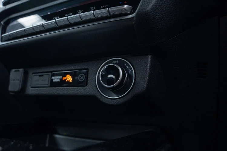 Vehicle Image 30