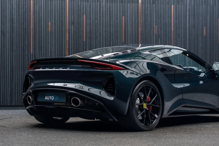 Vehicle Image 21