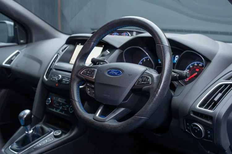 Vehicle Image 40