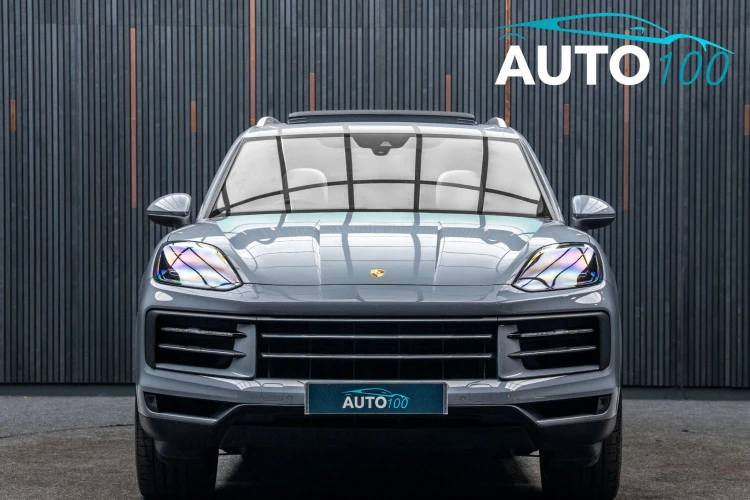 Vehicle Image 11