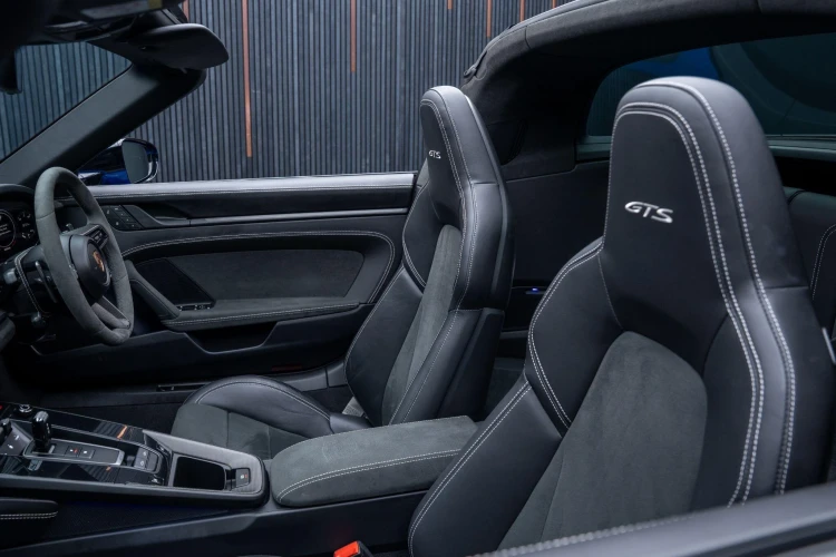 Vehicle Image 42