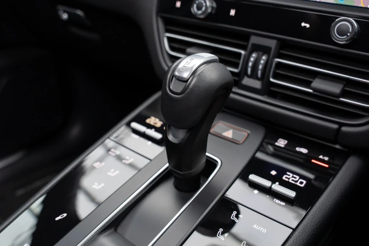 Vehicle Image 26