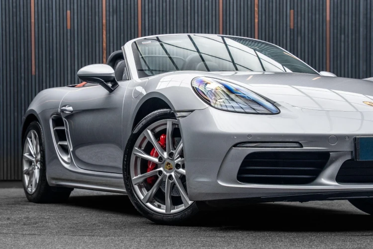 Vehicle Image 7