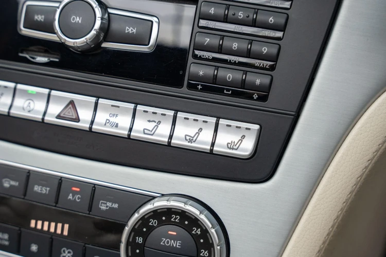 Vehicle Image 30