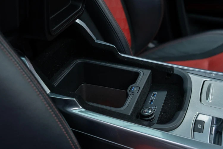 Vehicle Image 18