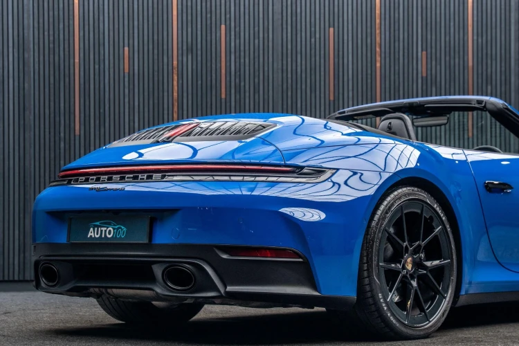 Vehicle Image 23