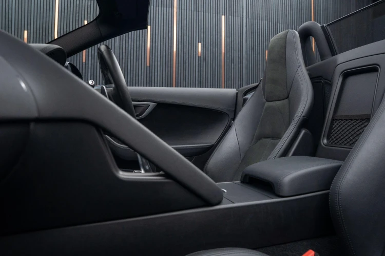 Vehicle Image 38