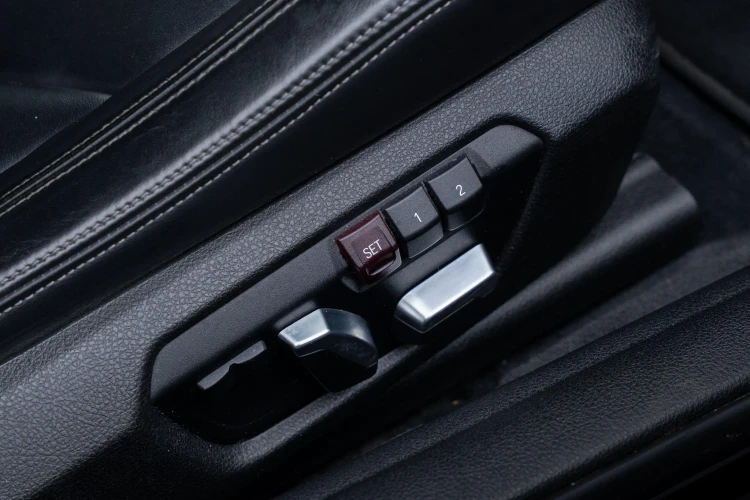 Vehicle Image 37