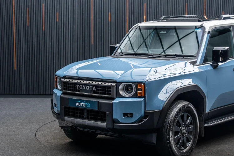 Vehicle Image 5