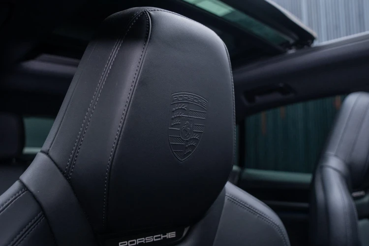 Vehicle Image 36