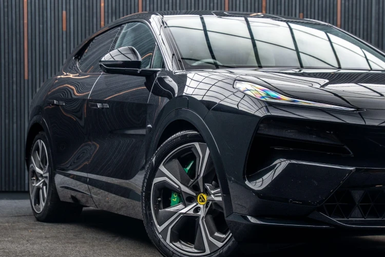 Vehicle Image 7
