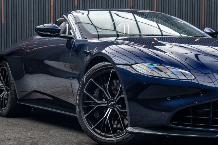 Vehicle Image 7