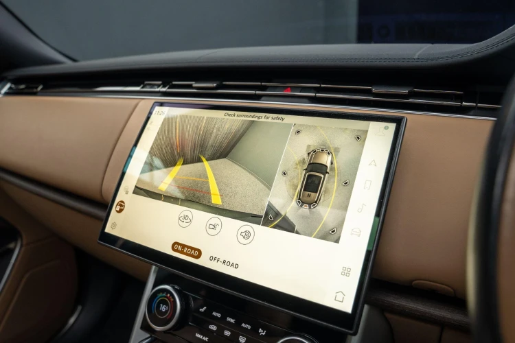 Vehicle Image 8