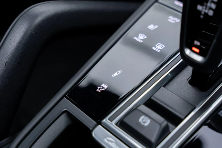 Vehicle Image 23
