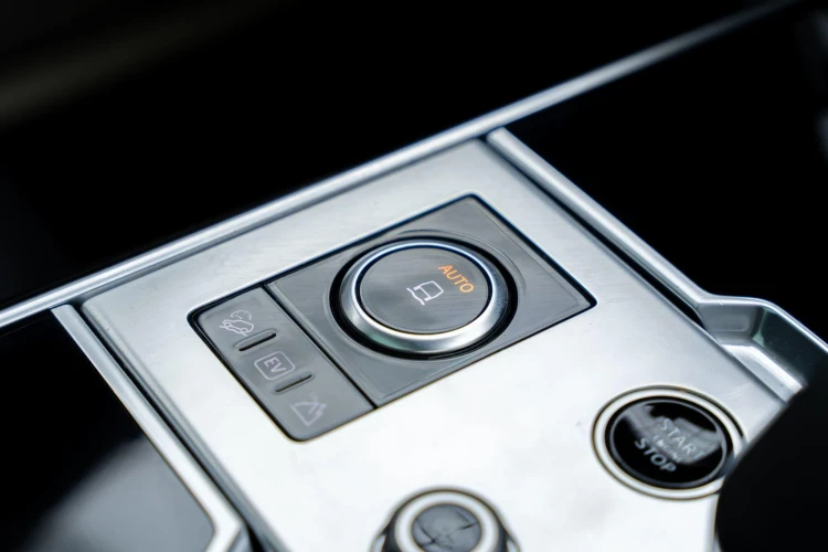 Vehicle Image 30