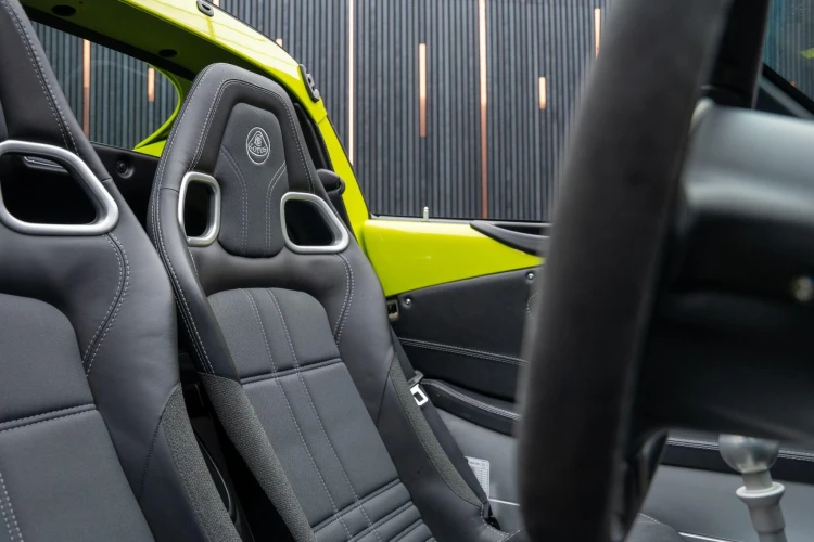 Vehicle Image 14
