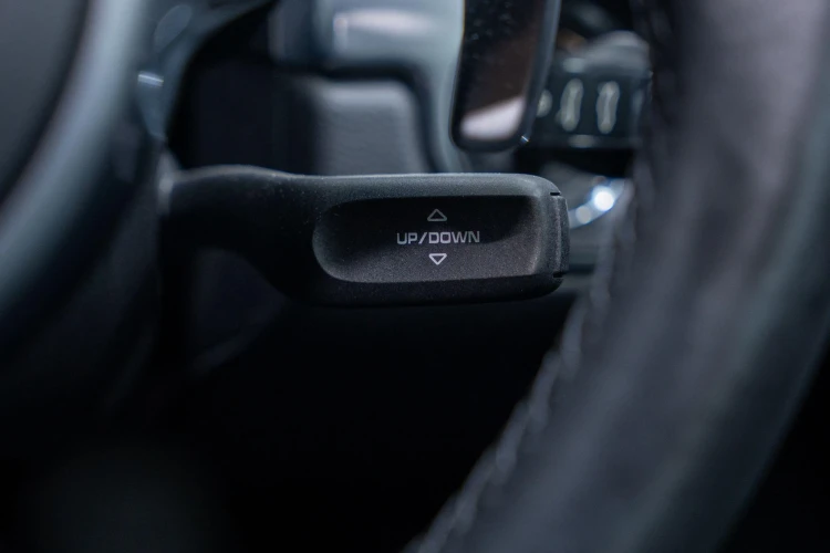 Vehicle Image 35