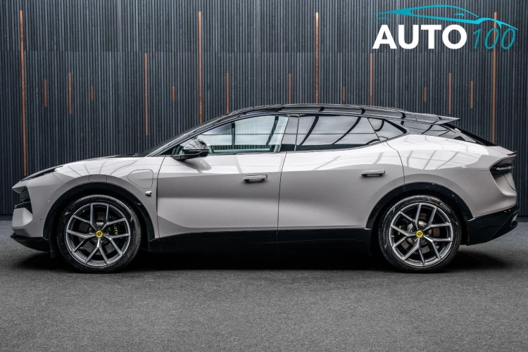 Vehicle Image 15