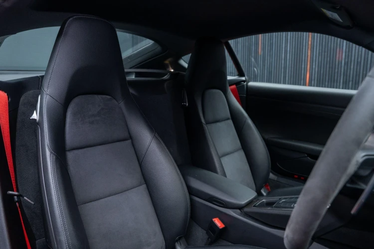 Vehicle Image 12